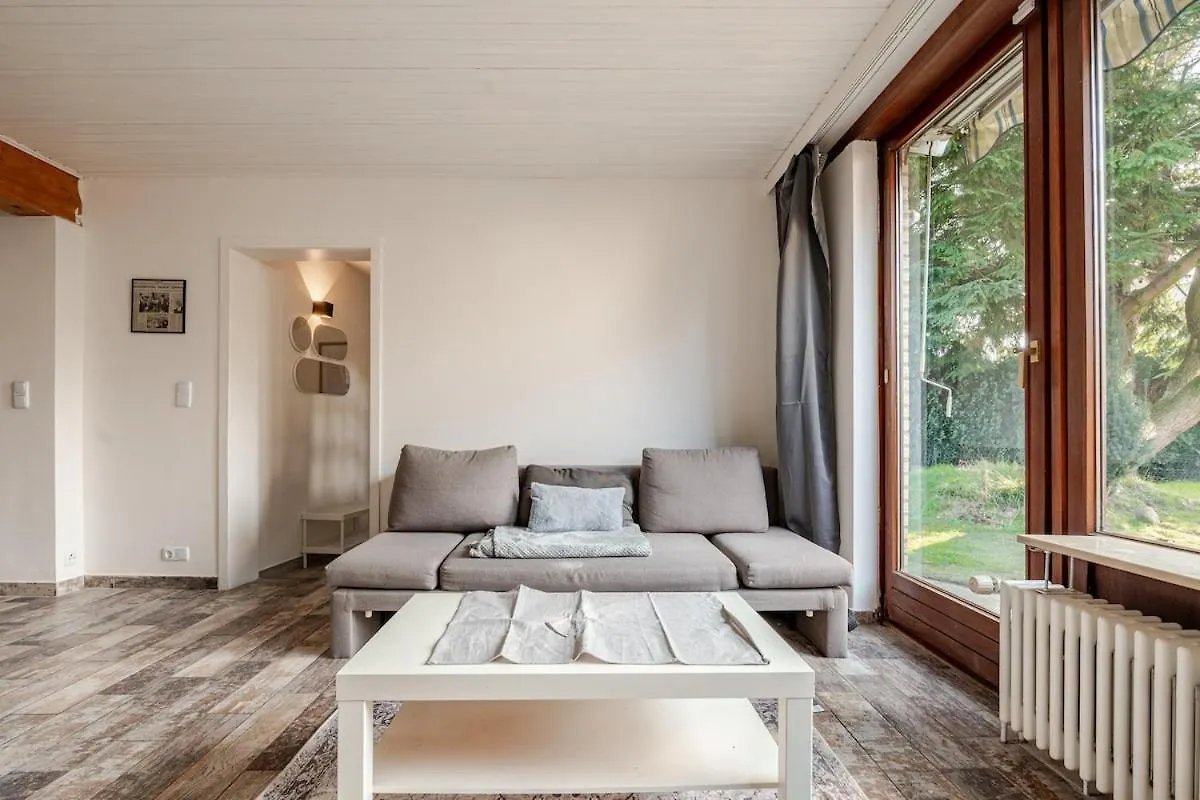 Familien Oase Mit Jacuzzi Und Garten Hamburg Apartment