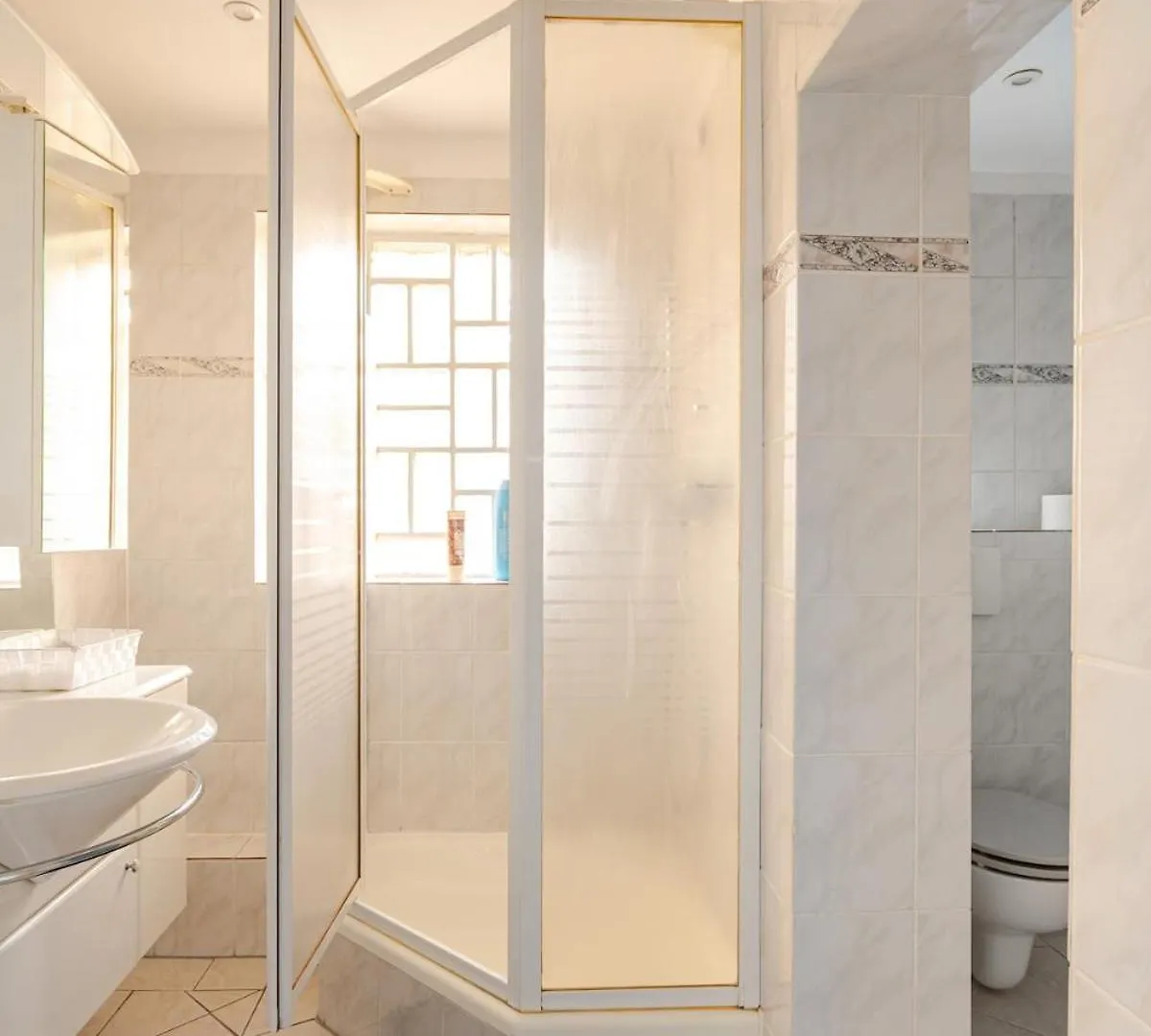 Familien Oase Mit Jacuzzi Und Garten Hamburg