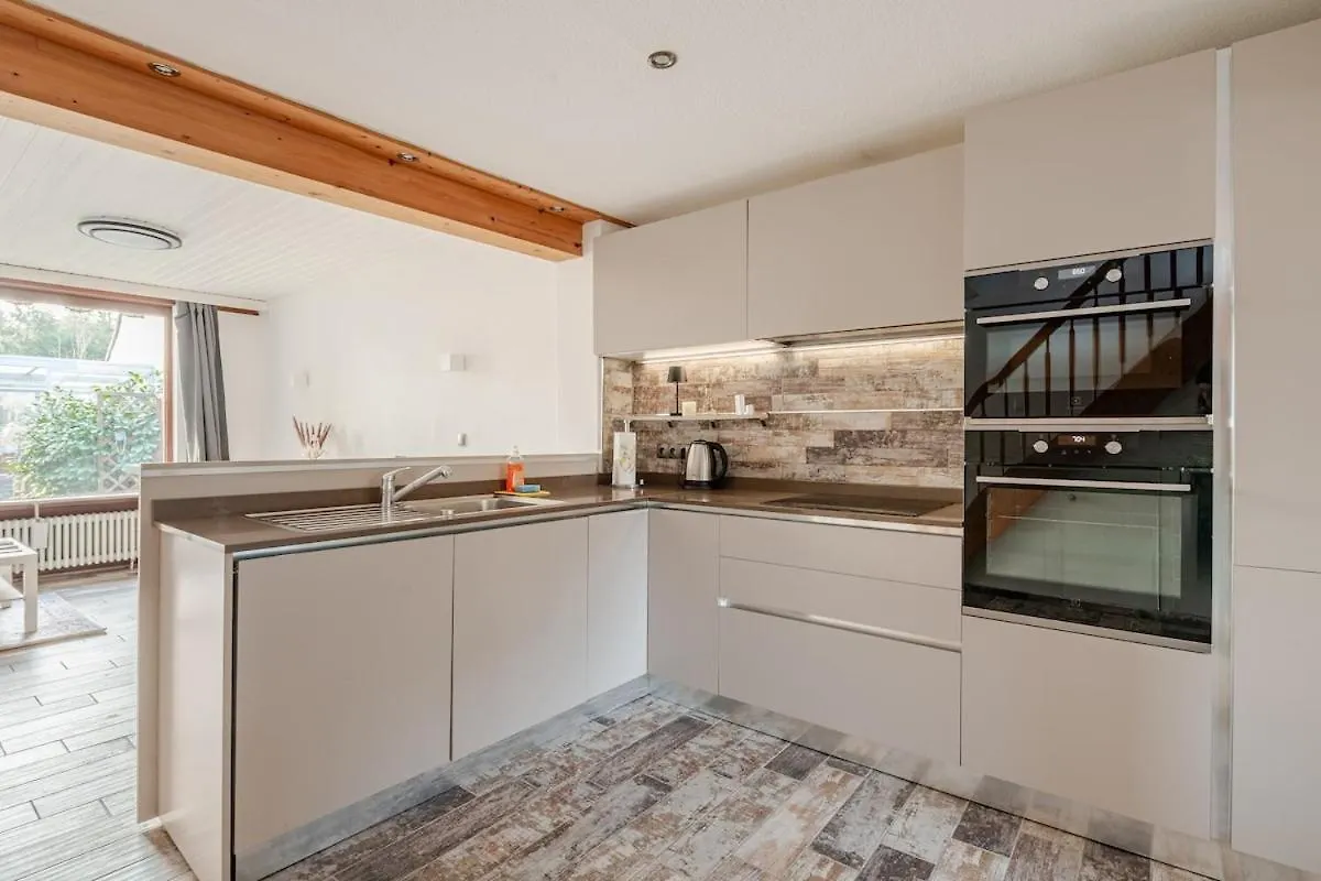 Familien Oase Mit Jacuzzi Und Garten Hamburg